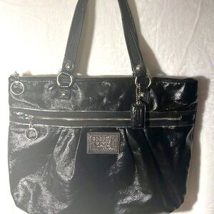 Coach Poppy Liquid Glam Bag - EUC - Patent Leather